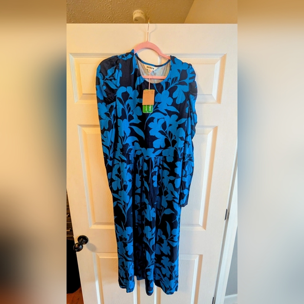 Bold And Beautiful Boden 💙 14L Floral Long Sleeve Dress